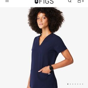 Casma Three-Pocket Scrub Top